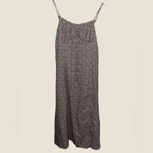 Long sundress with mid leg slit.